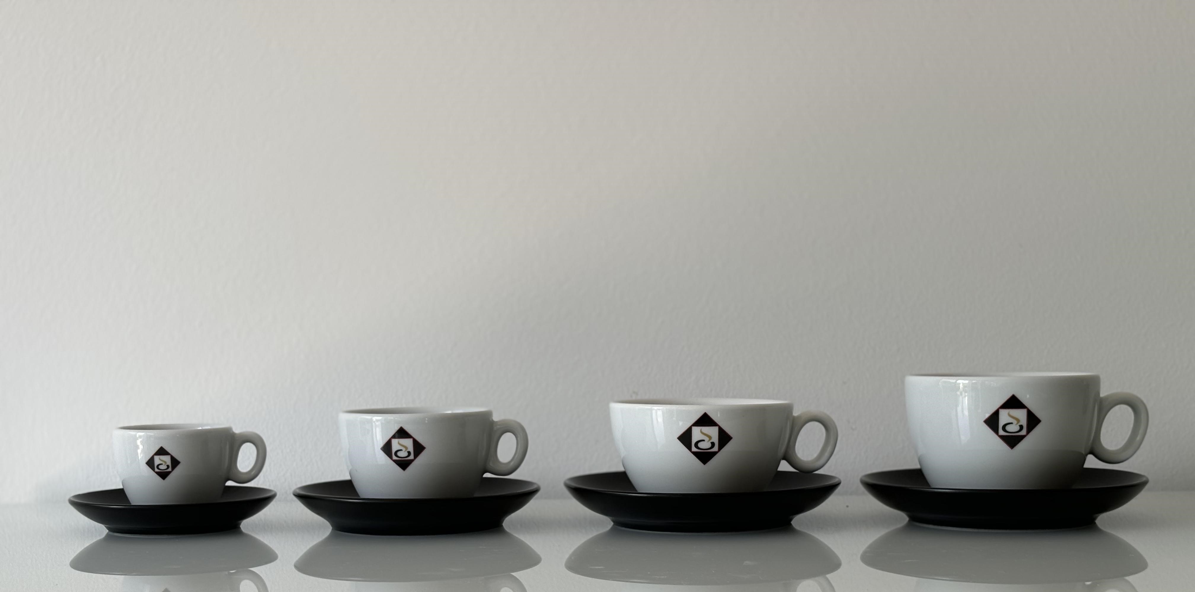 Set Porcelanskih Skodelic